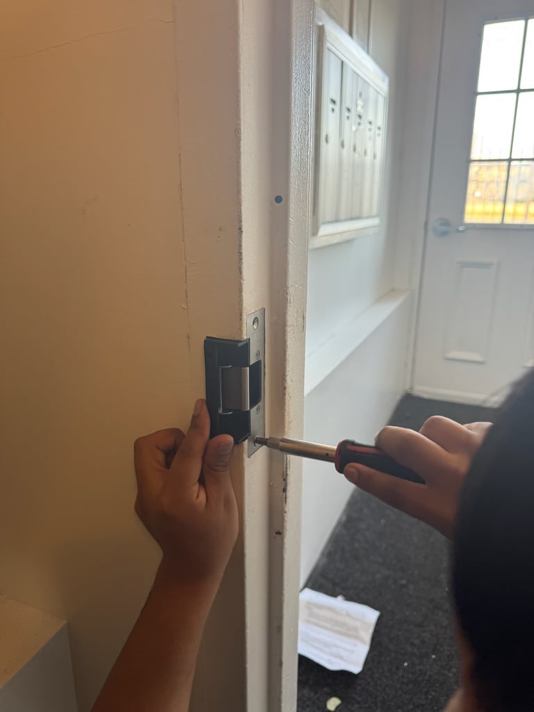 Locksmith & Door Hardware Services in Lincoln Square