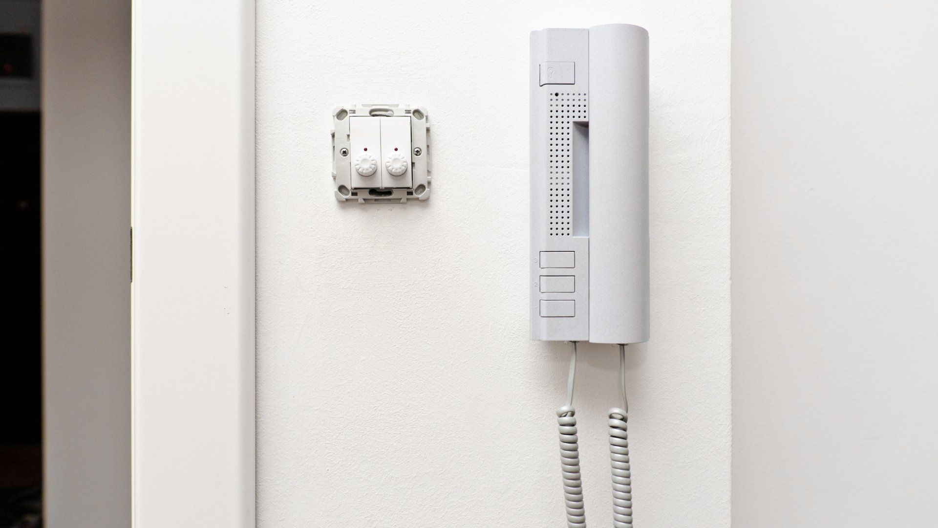 why is my intercom not working in nyc