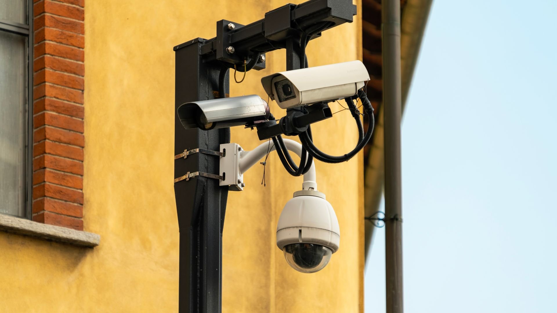 how to install video surveillance cameras nyc