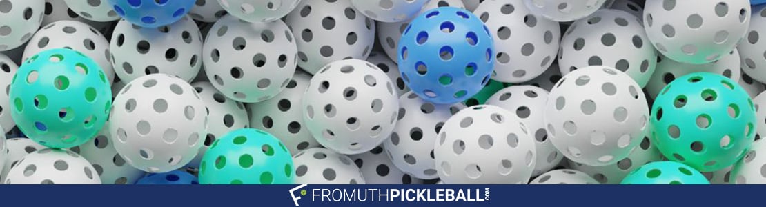 The Differences Between Pickleball Singles & Doubles blog post cover image