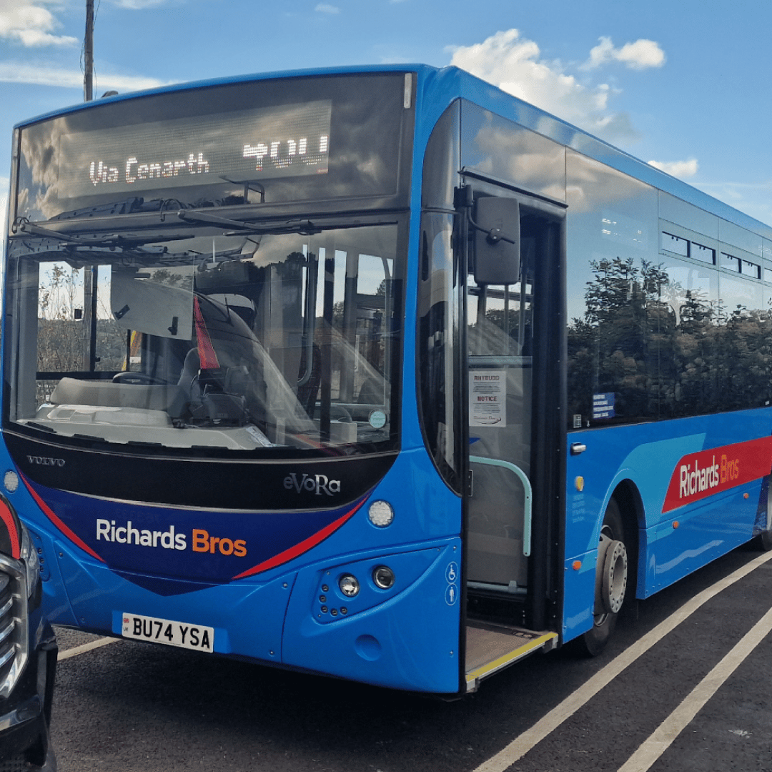 Transportation: Peplink and Starlink Drive the Future of Public Transport Connectivity