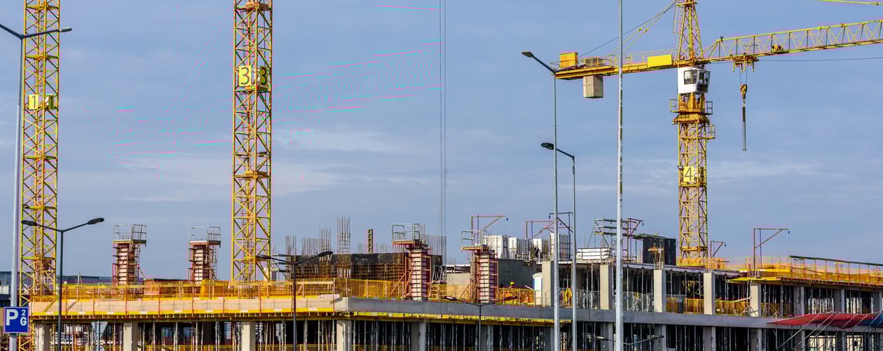 EPXを使用すると、仮設サイトは数分で接続できます。EPXは最大18回線のセルラー接続を組み合わせ、高画質なビデオストリーミングや大容量データ転送を実現します。また、EPXはDockerコンテナをホストできるため、現場で独自のカスタムアプリをホストして管理を簡素化することができます。