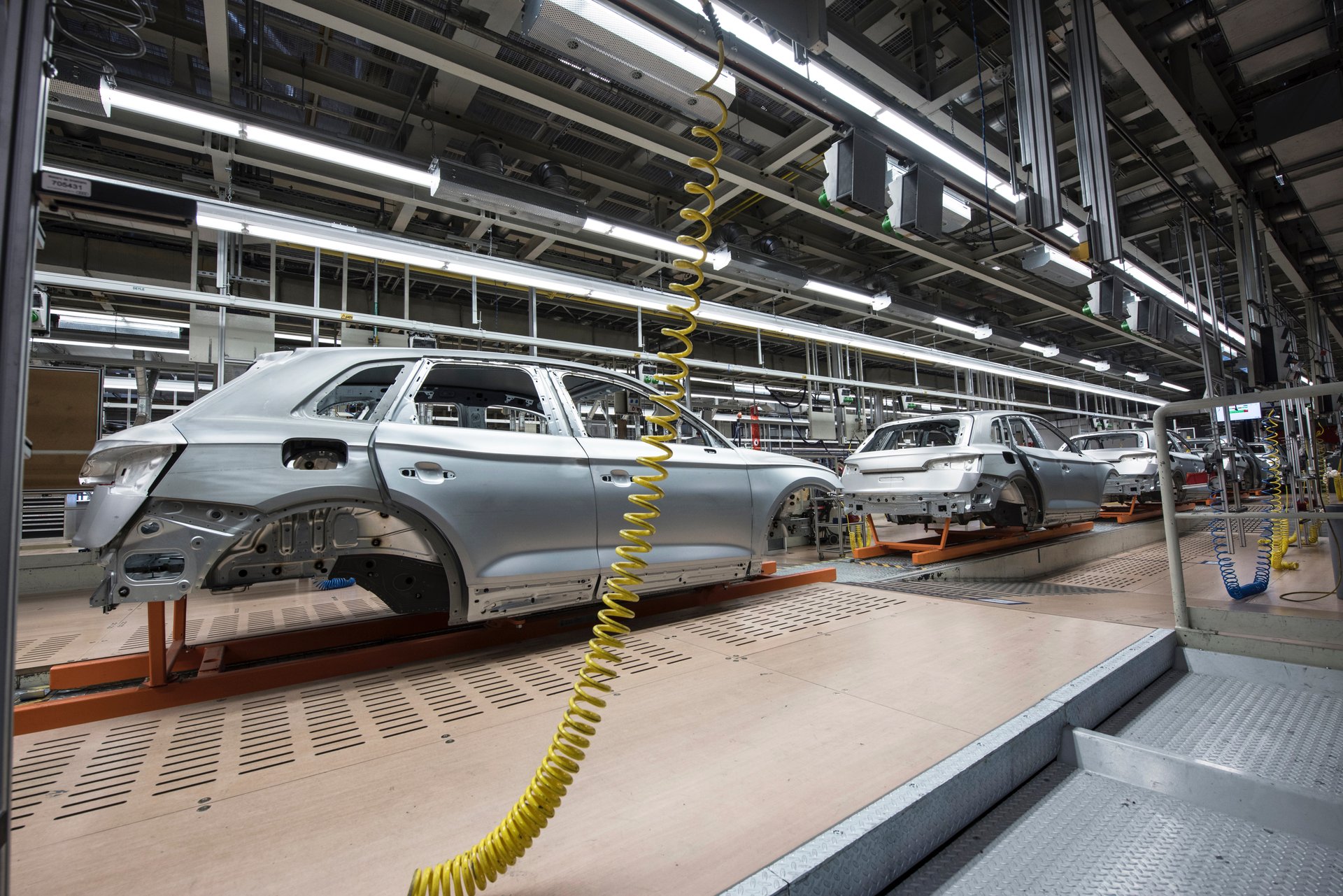 Manufacturing Plant Assembles Complete Peplink Infrastructure for Reliable Connectivity
