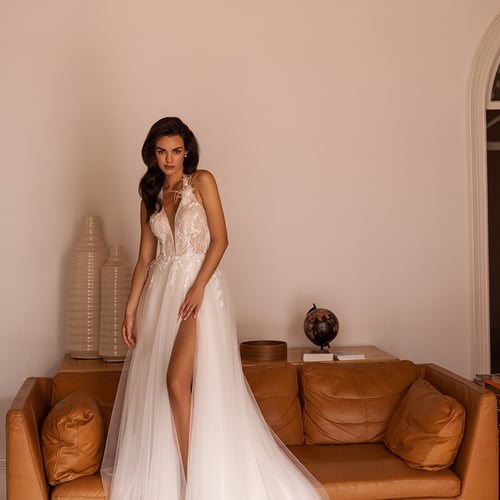 Suknie Ślubne 2026-2027: Jak Wybierać Elegancję w Każdym Detalu