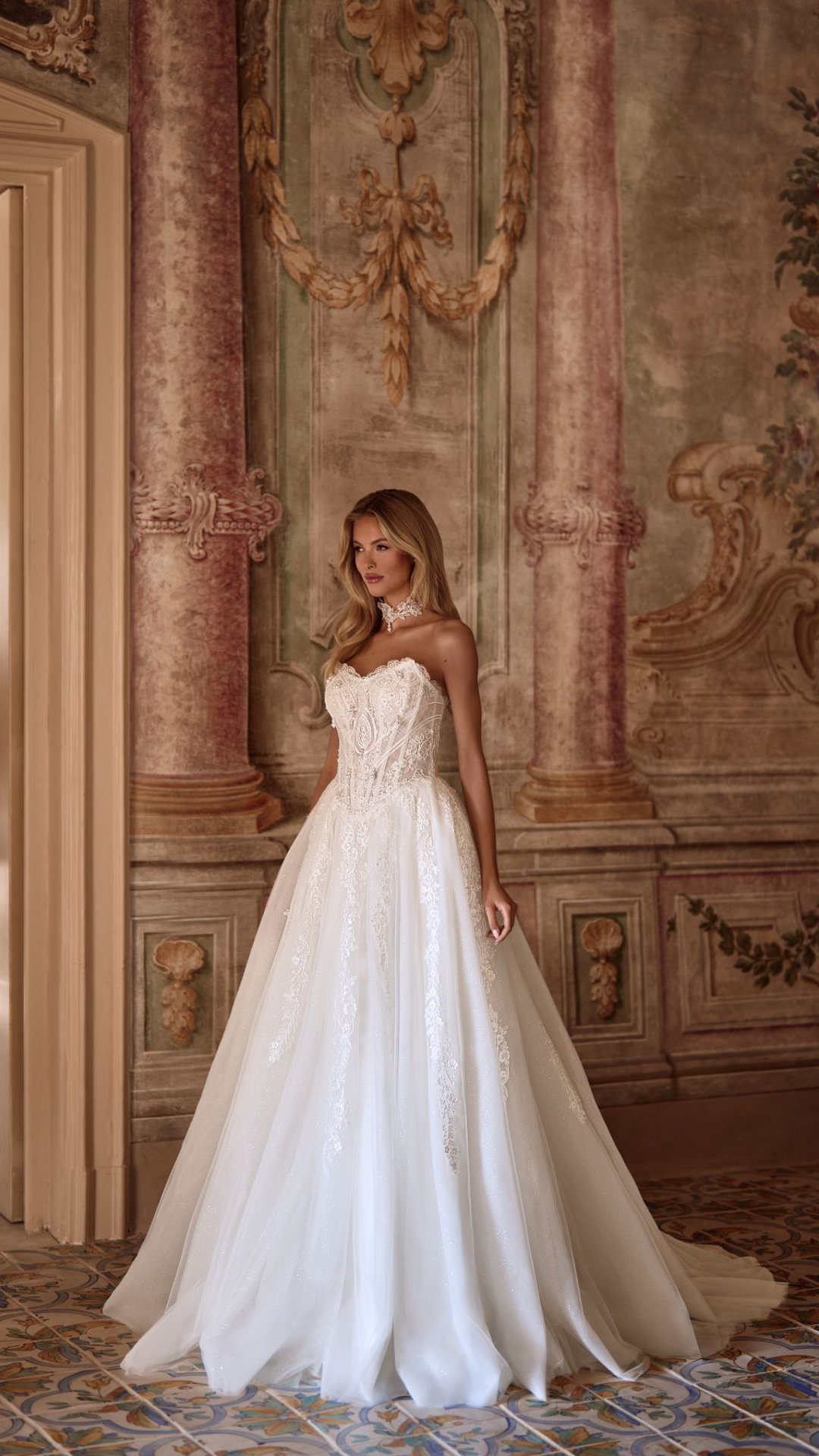 Lauren Fashion - KARAVELLA1.jpg