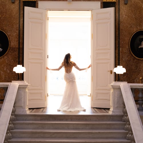 Zrównoważona Moda Ślubna: Trendy na 2025 i 2026