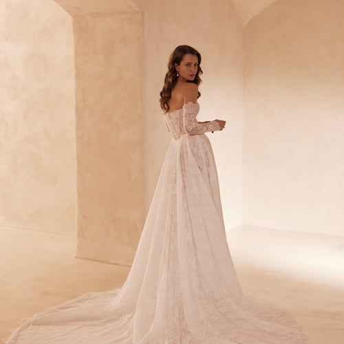 Przewodnik po Efektownych Fasonach Sukien Ślubnych na 2025 i 2026