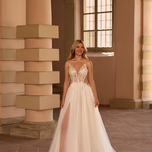 Suknie Ślubne 2026-2027: Najnowsze Trendy i Inspiracje