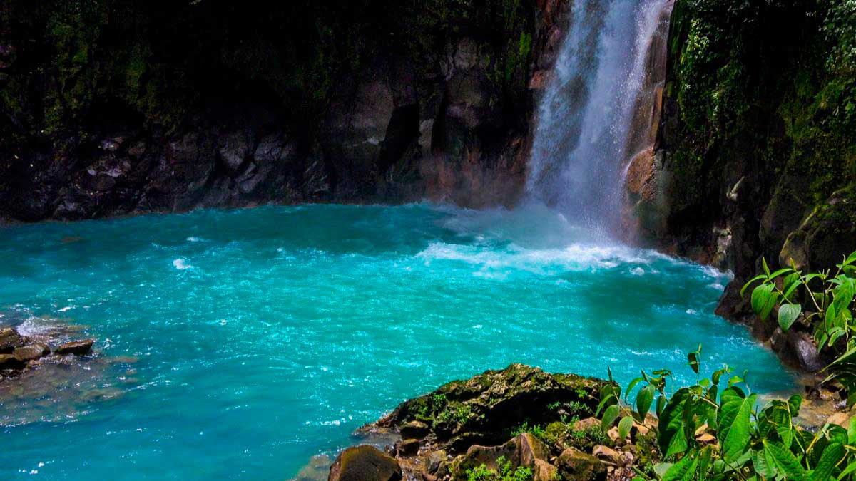 imagen de rio en volcán Arenal