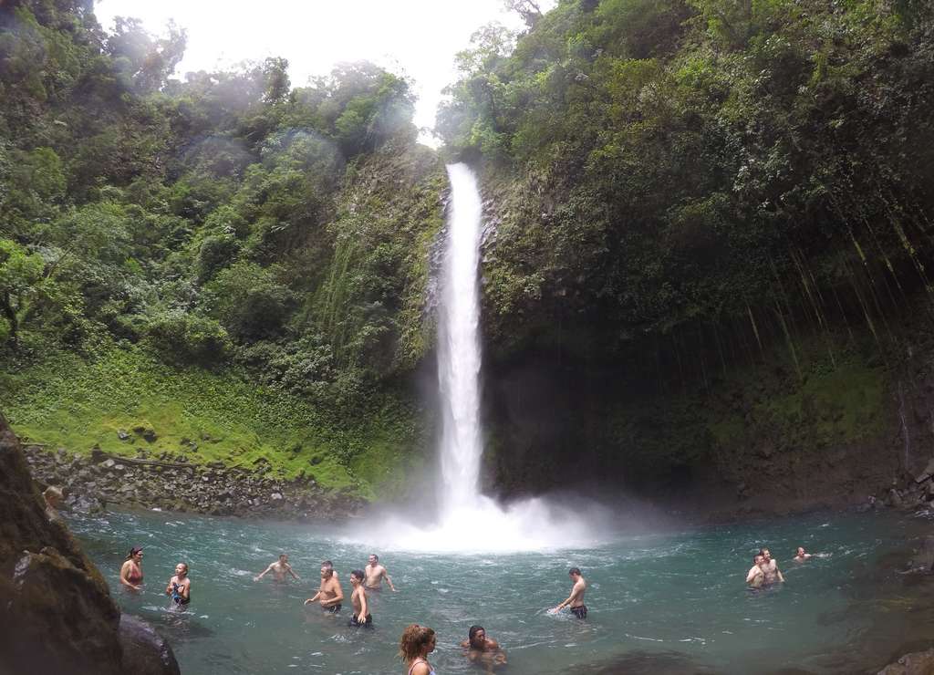 imagen de catarata río fortuna