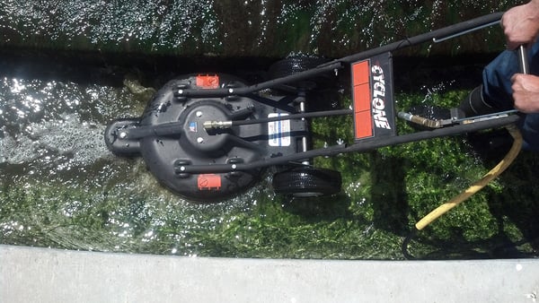 Cyclone Surface Cleaner Cleaning in Pool of Water