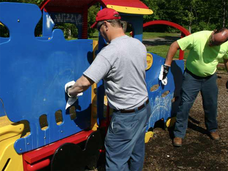 Removing graffiti with Tagaway graffiti remover