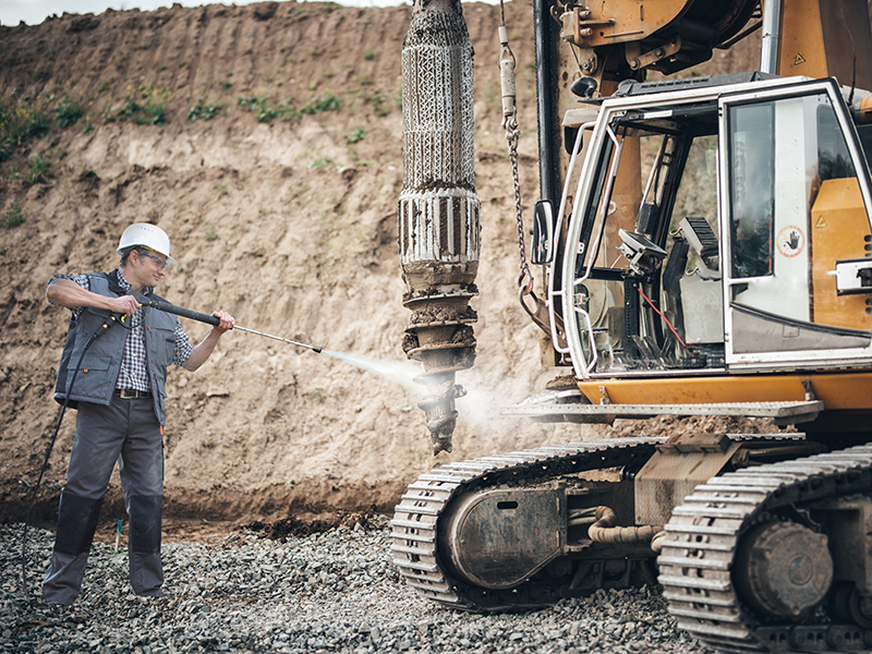 Rental Pressure Washer Cleaning Mining Equipment