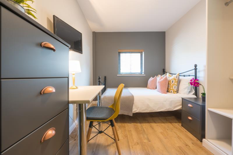 Flat 1, Byron Lofts