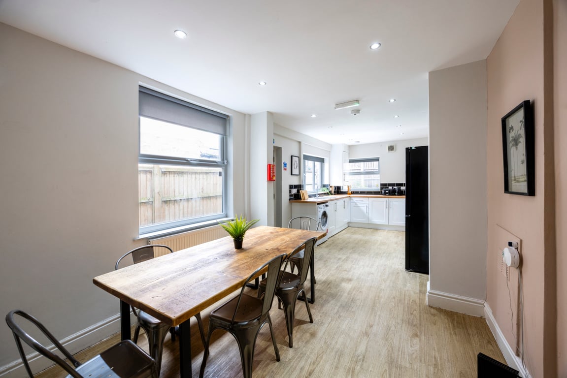 42 Derby Grove