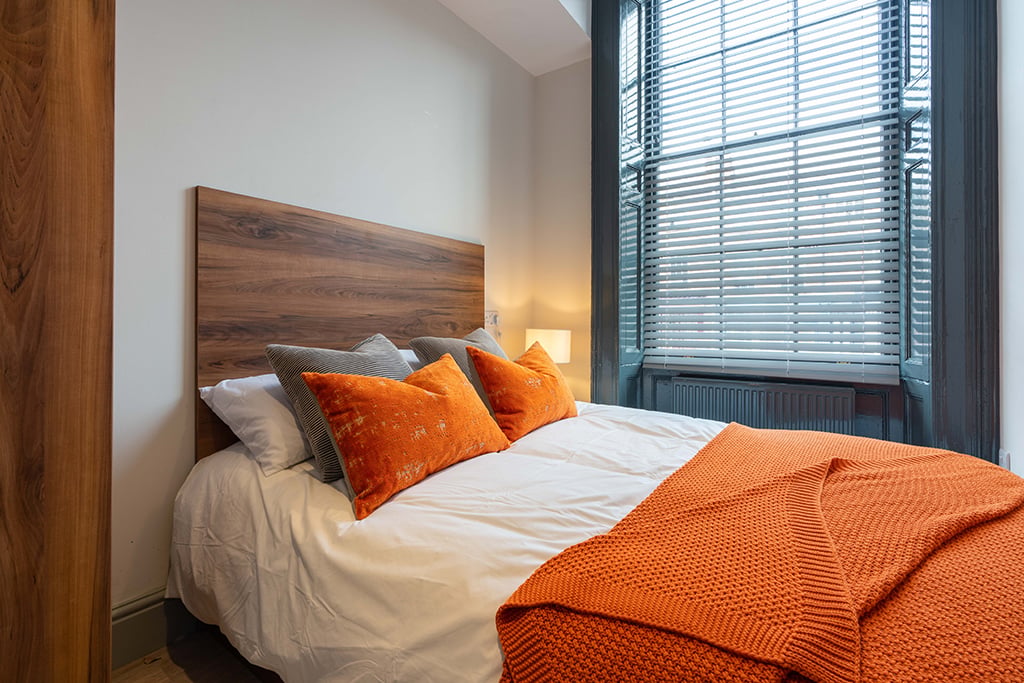 Flat 3, 76 Mount Pleasant