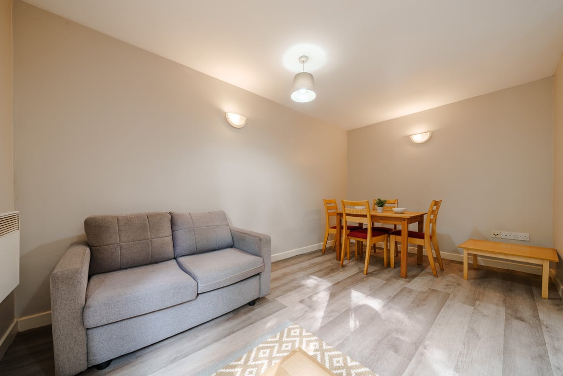 Flat 46, Mayfair Court