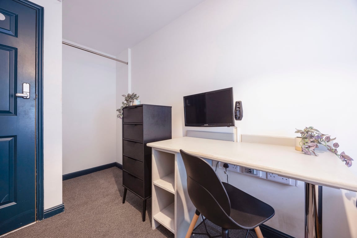 Flat 25, Shoe & Boot Factory