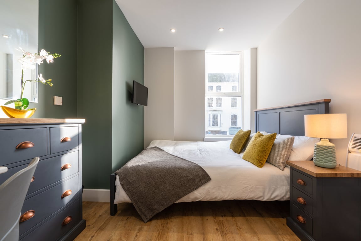 Flat 1, 123 Walter Road
