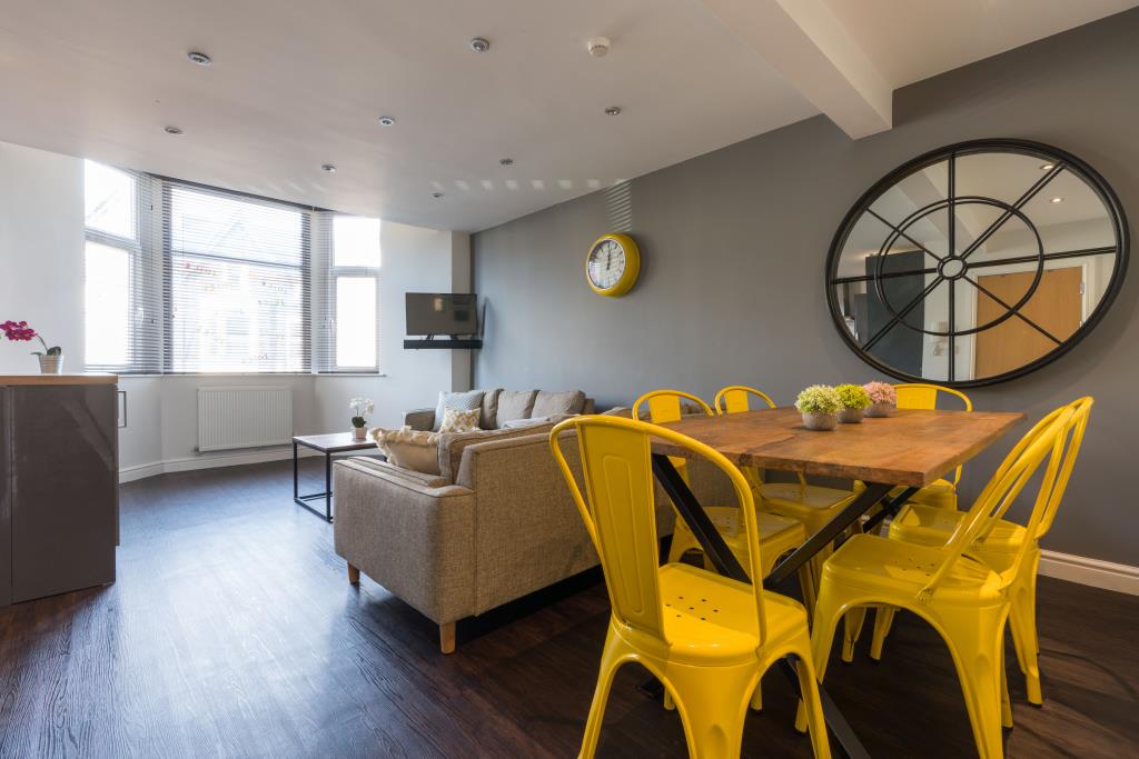 Flat 3, 28 Glynrhondda Street