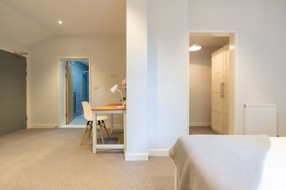 Flat A, 113 Portland Road