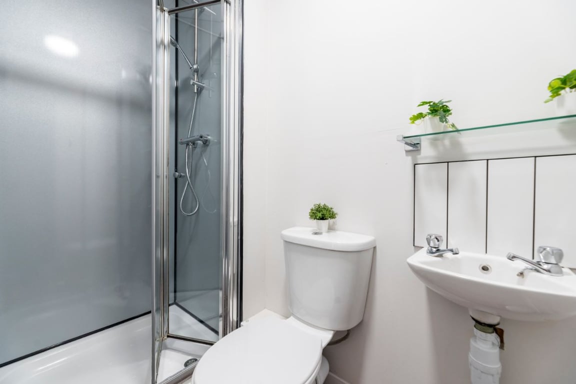 Flat 1 29 Trewhitt Road