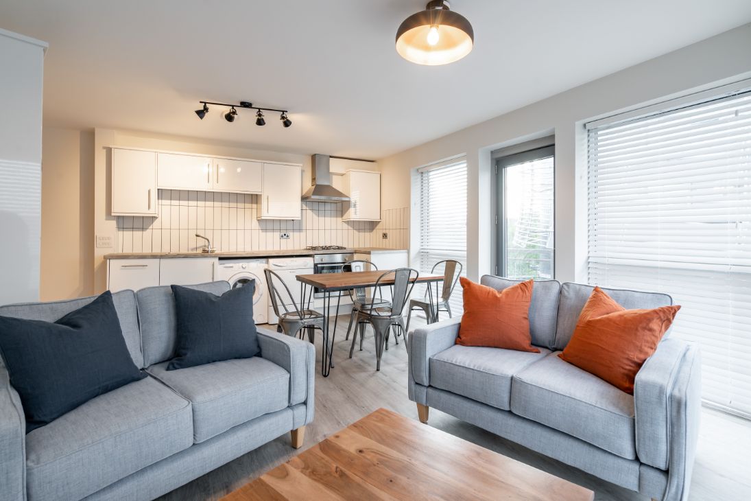 Flat 2 The Square, 1 Falconar Street