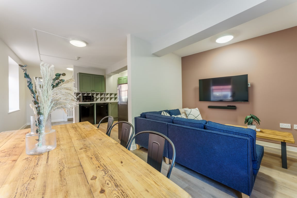 Flat 10, Isca Lofts