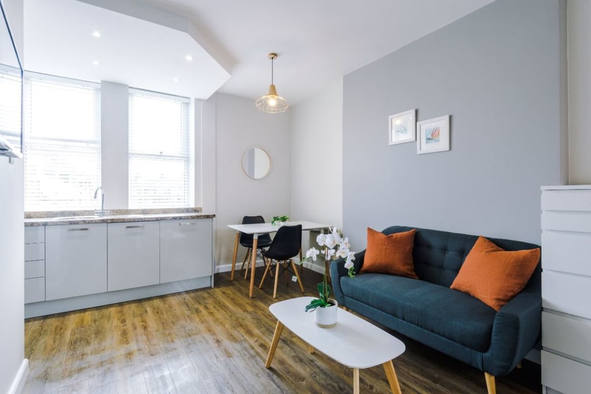 Flat 6, 44 Burdon Terrace