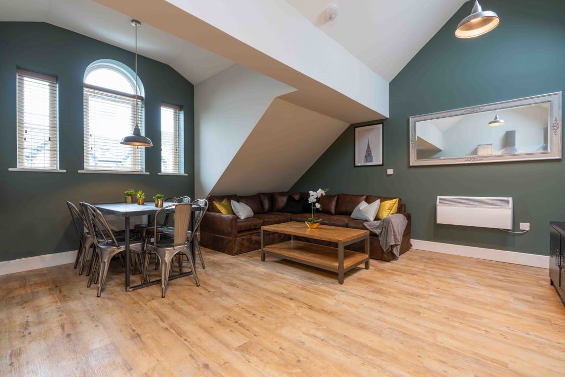 Flat 2, 126 Walter Road