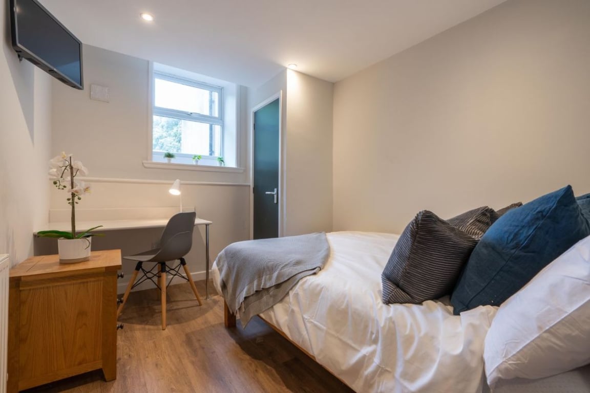 Flat 2 Linden House, 117-119 Jesmond Road