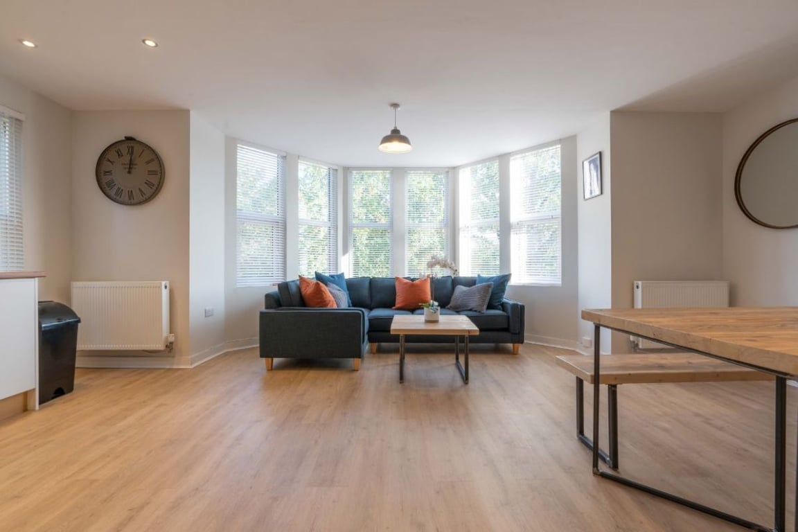 Flat D, 113 Portland Road