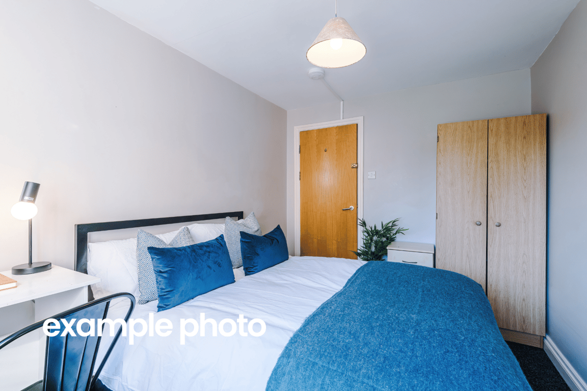 Flat 8, Rylands House