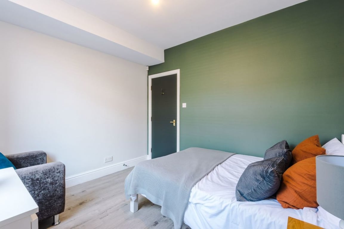 Flat B, 188 Heaton Park Road
