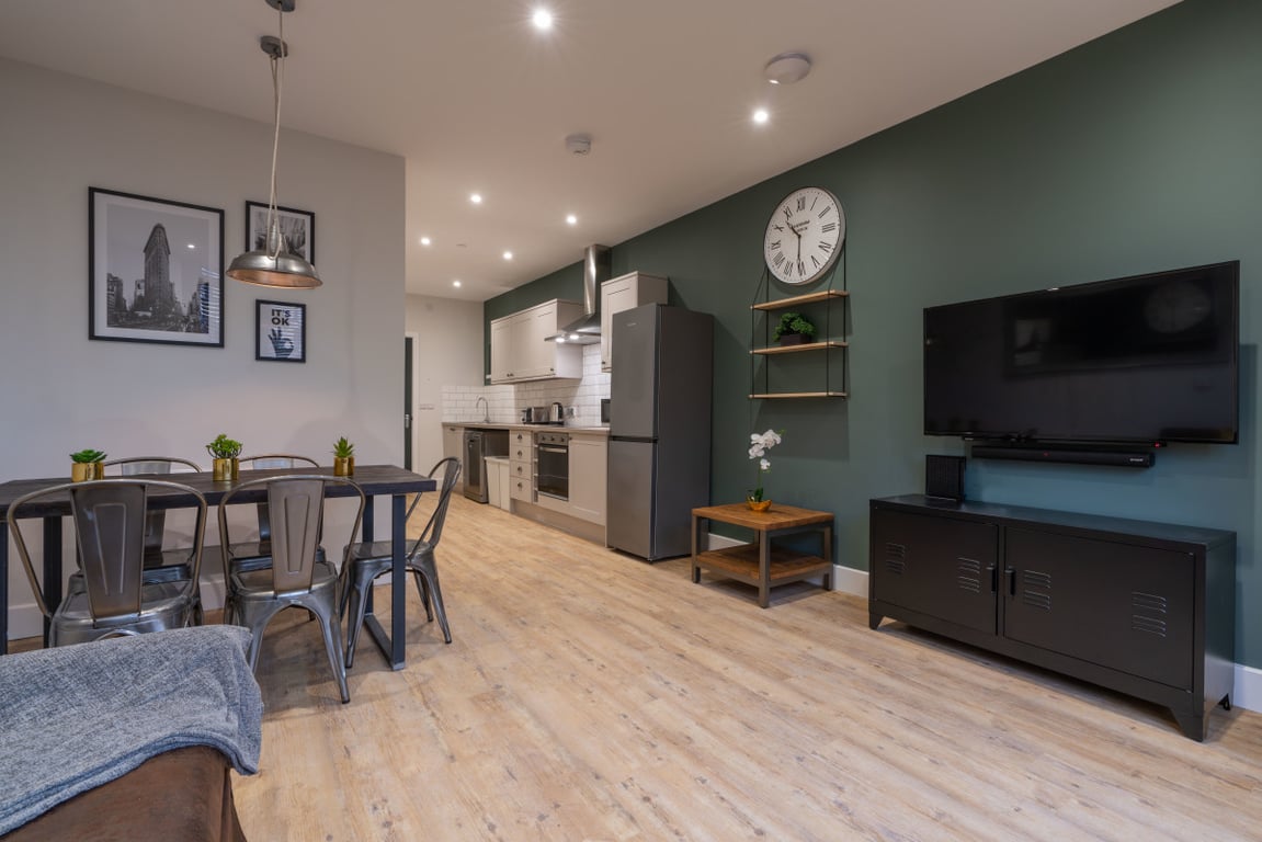 Flat 1, 126 Walter Road