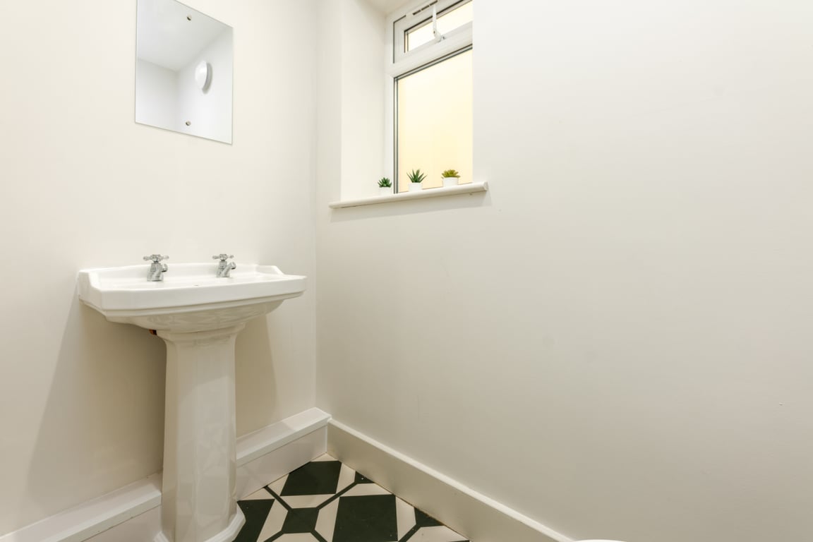 Flat 1, 124 Walter Road