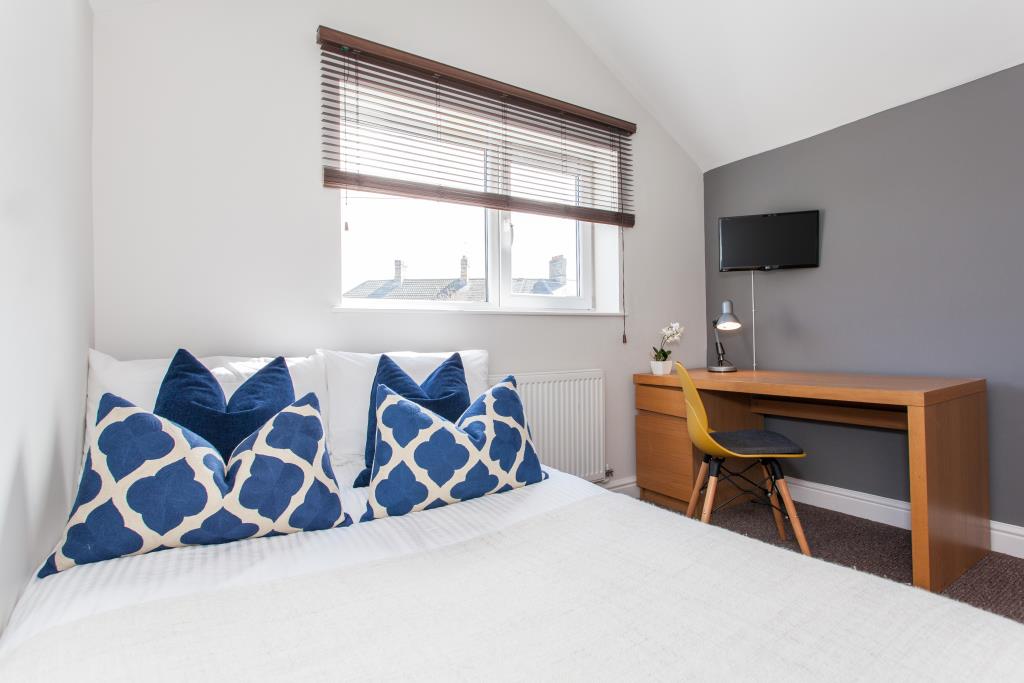 Flat 3, 28 Glynrhondda Street