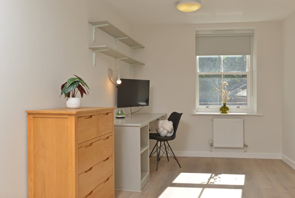 Flat 9, Isca Lofts