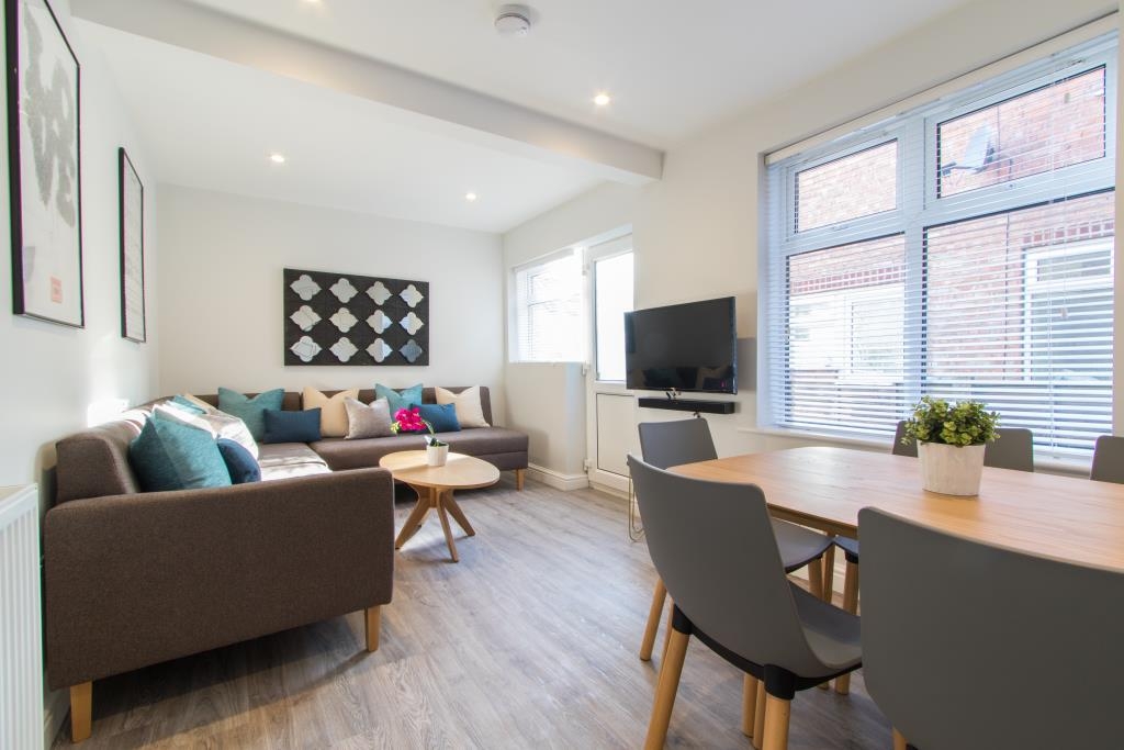 38 Kingswood Road