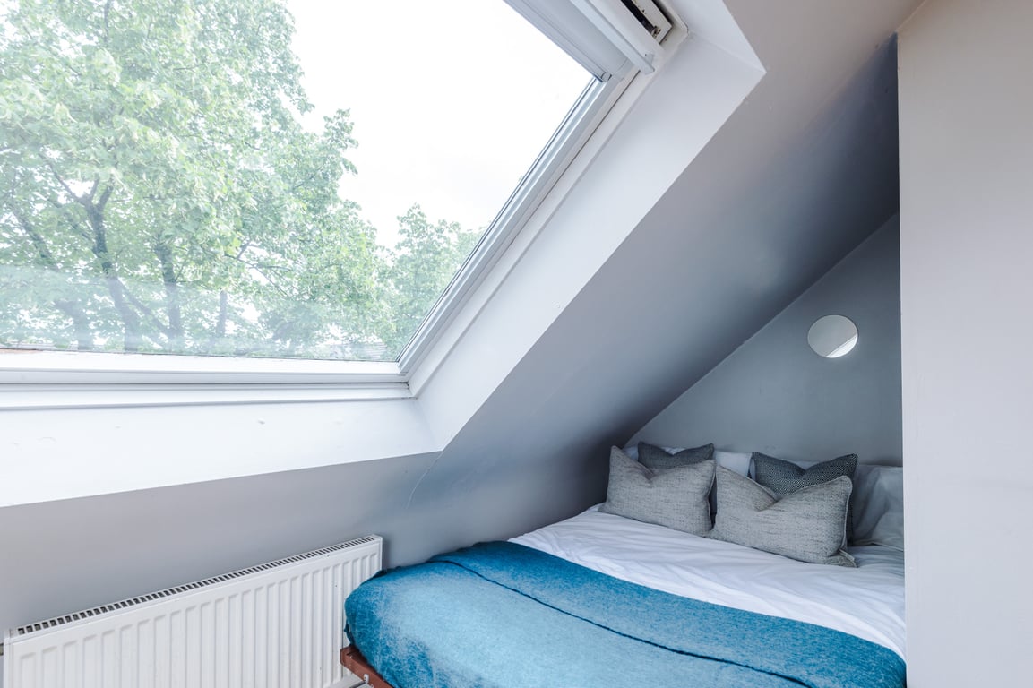 Flat 5, Newton House