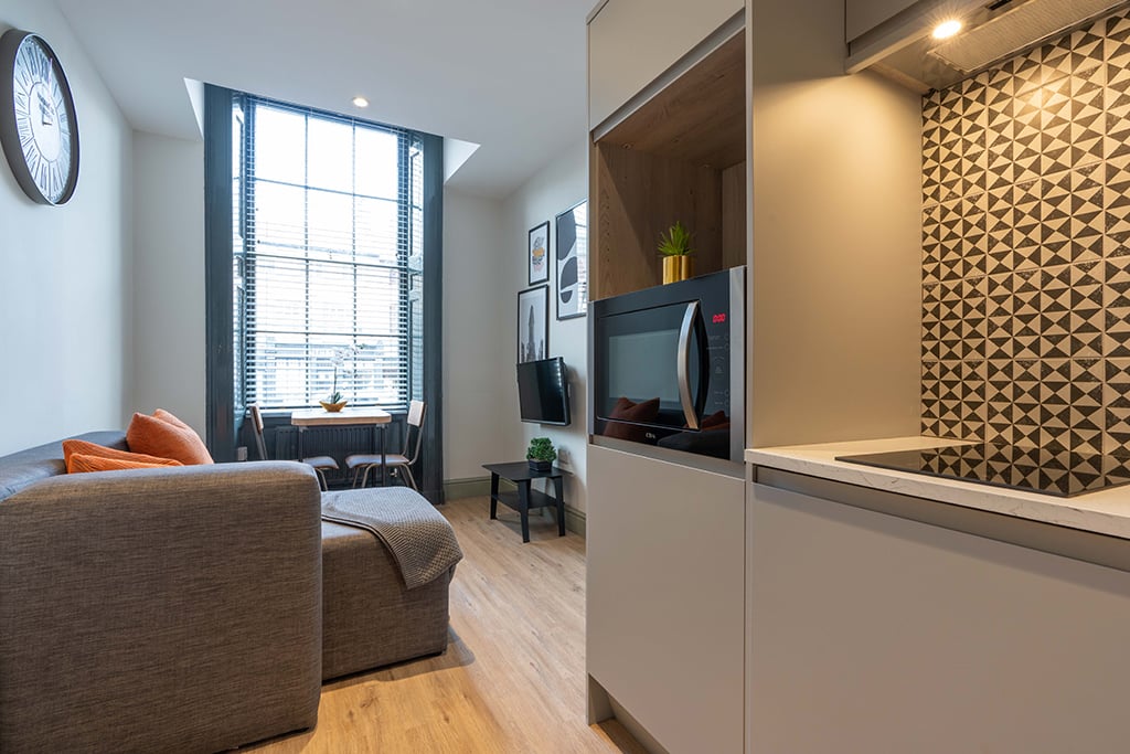 Flat 3, 76 Mount Pleasant