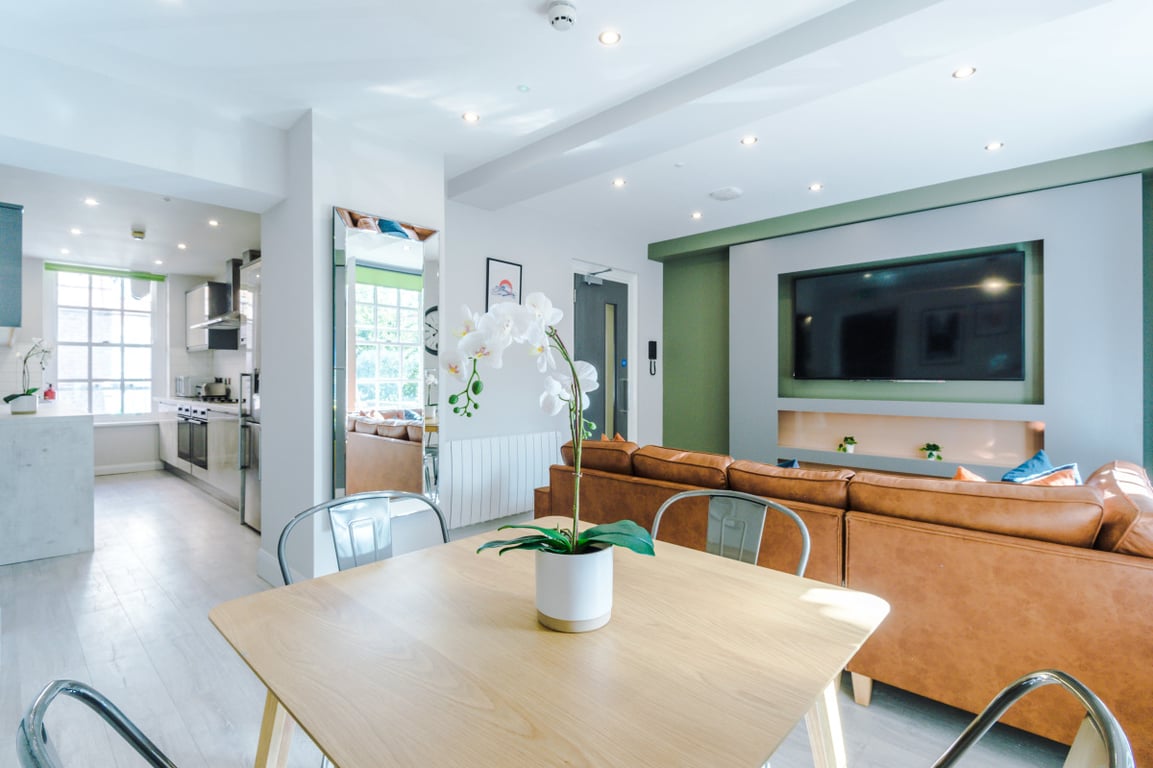 Flat 5, A Jesmond View