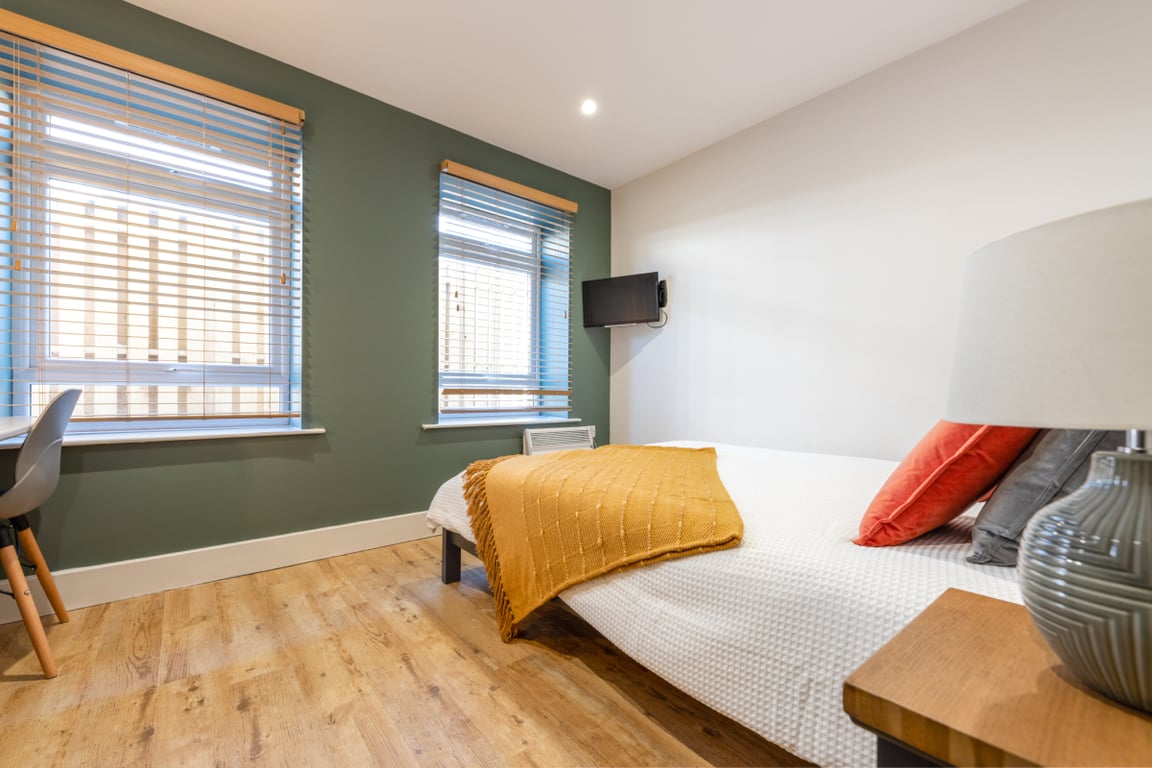 Flat 1, 122 Walter Road