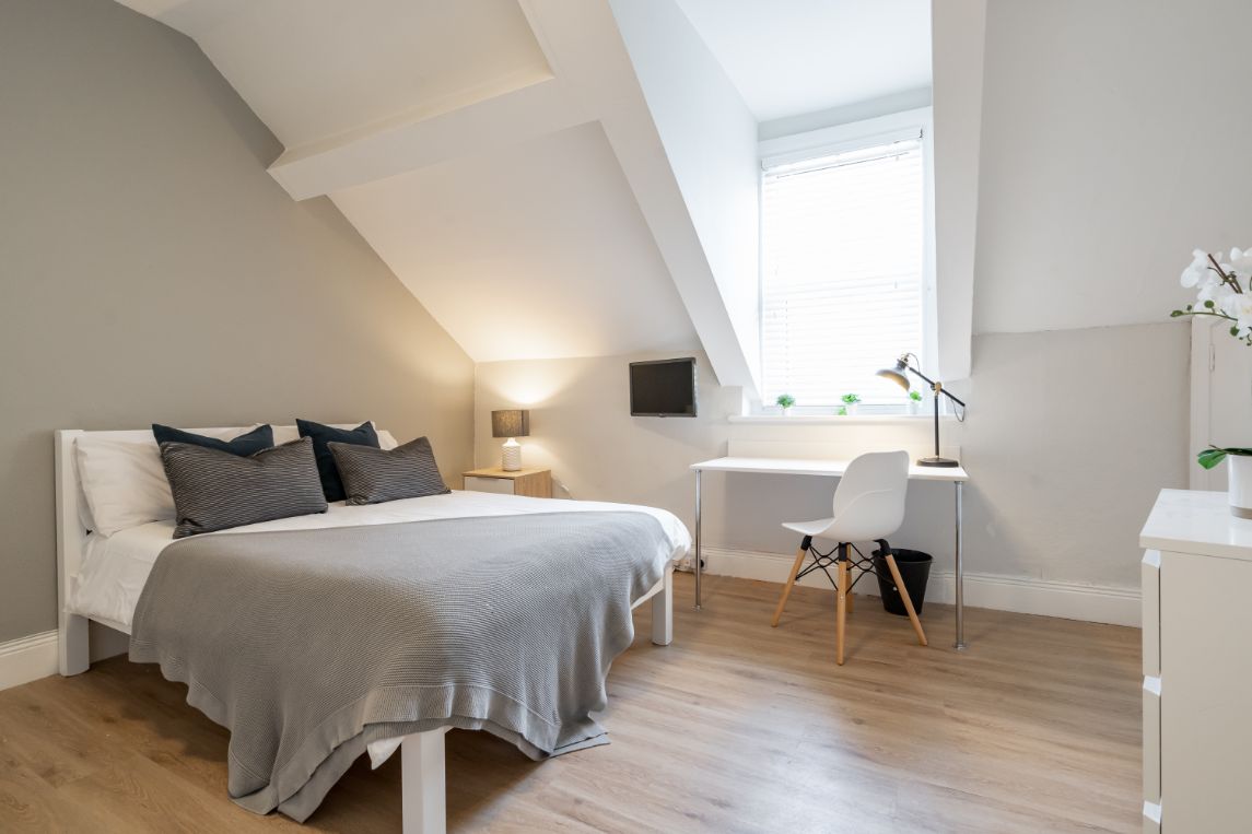Flat 3, 269 Jesmond Road