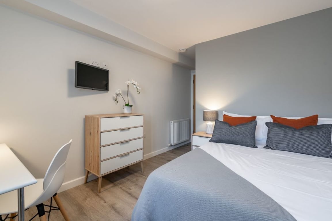 Flat 7 The Square, 1 Falconar Street