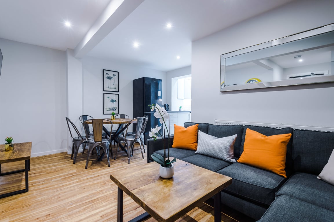 60b Derby Road
