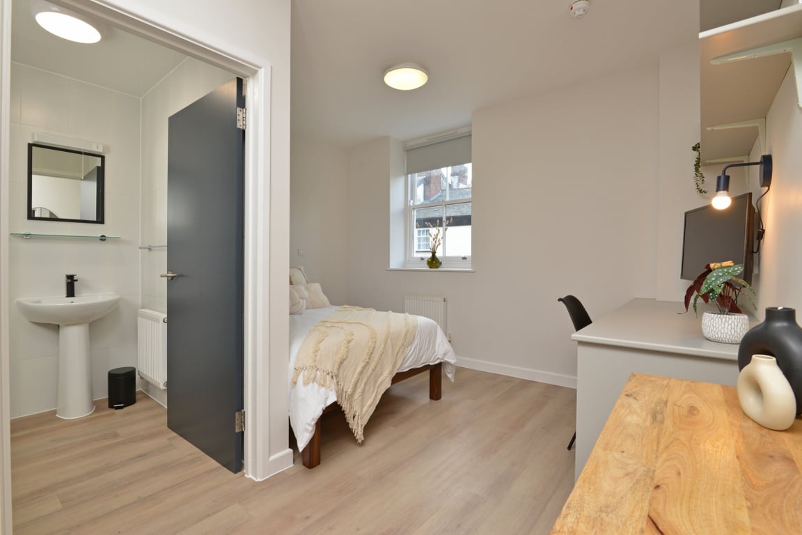 Flat 4, Isca Lofts