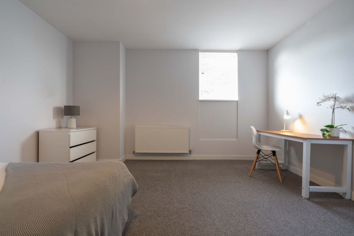 Flat D, 113 Portland Road