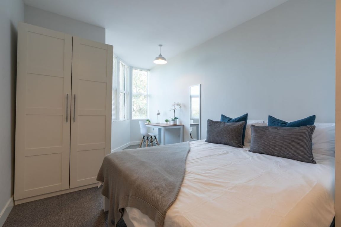 Flat D, 113 Portland Road