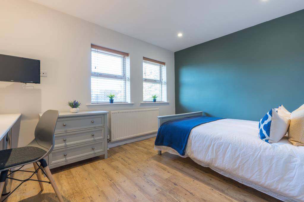 15a Larkdale Street